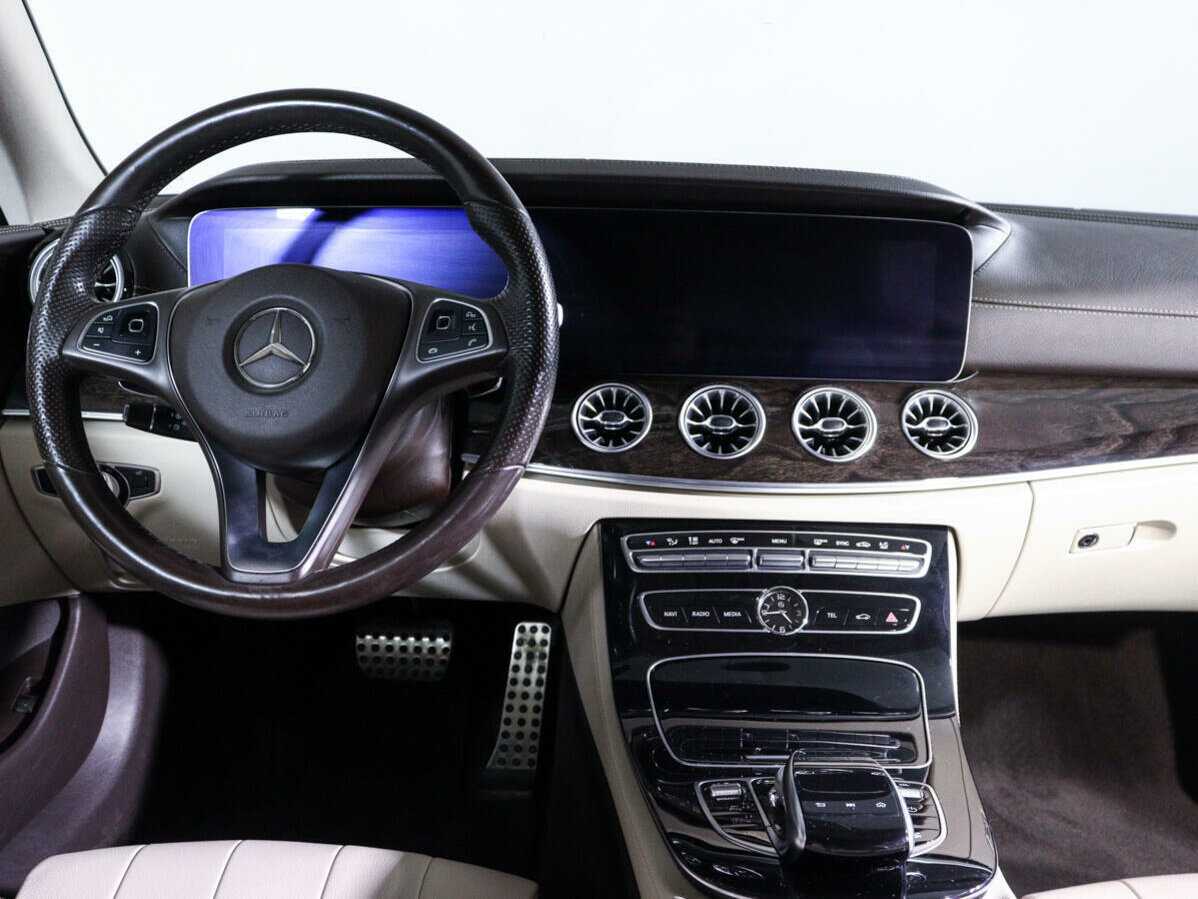 Mercedes-Benz E-Класс 2018 года с пробегом. Фото: #11