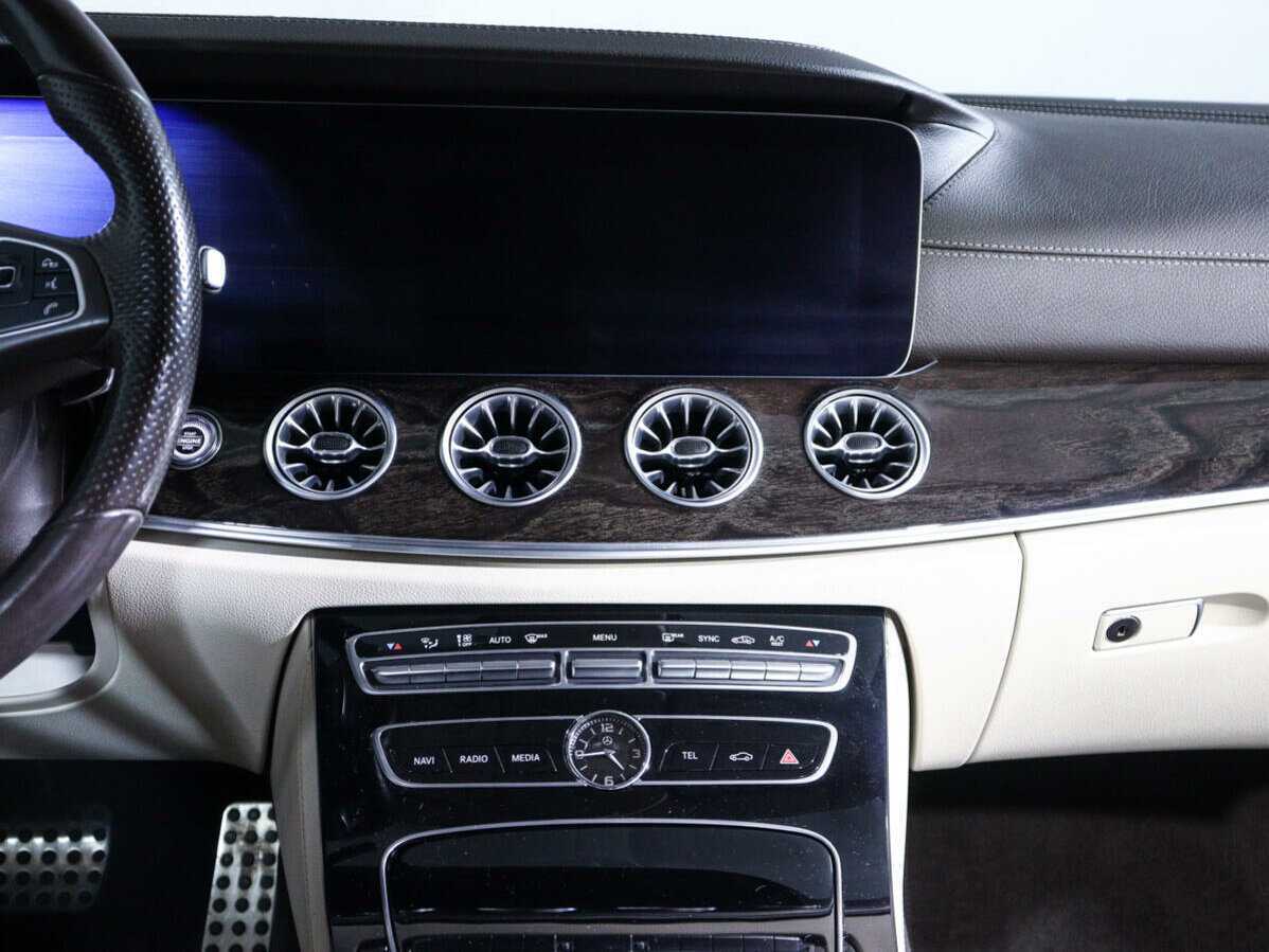 Mercedes-Benz E-Класс 2018 года с пробегом. Фото: #12