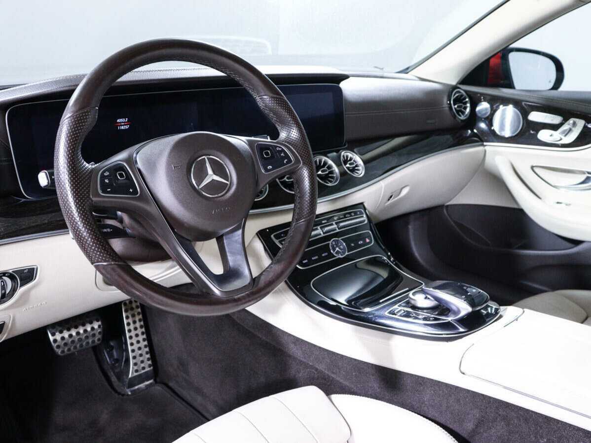 Mercedes-Benz E-Класс 2018 года с пробегом. Фото: #13