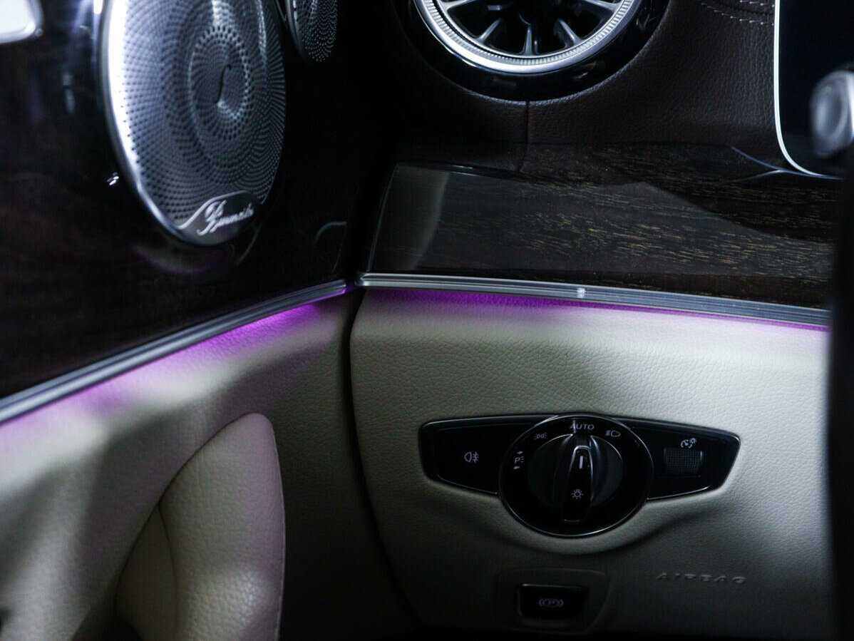 Mercedes-Benz E-Класс 2018 года с пробегом. Фото: #22