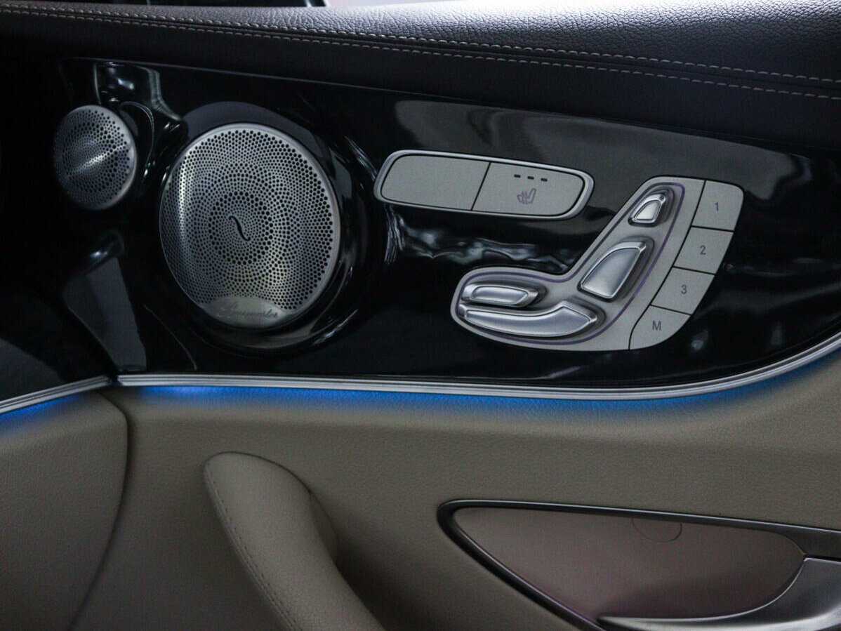 Mercedes-Benz E-Класс 2018 года с пробегом. Фото: #24