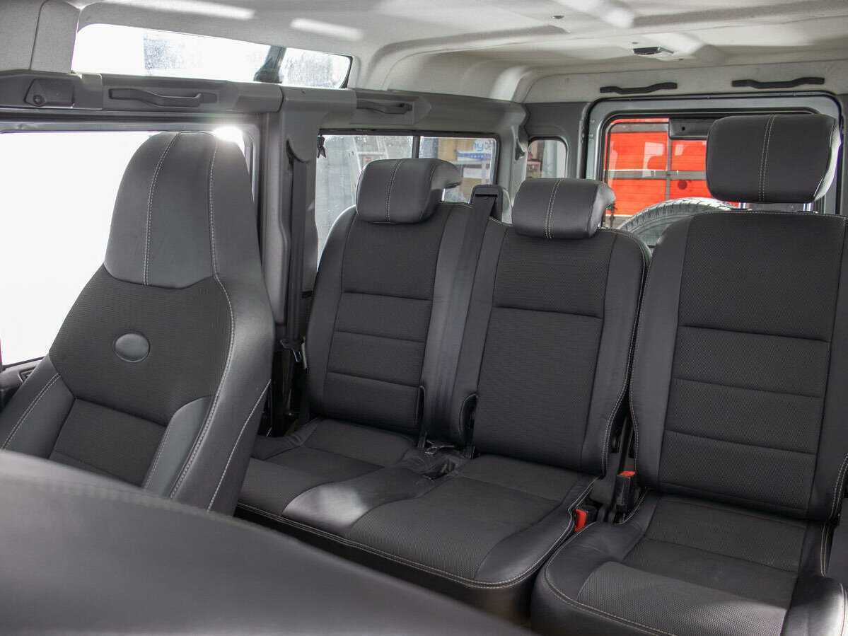 Land Rover Defender 2013 года с пробегом. Фото: #13