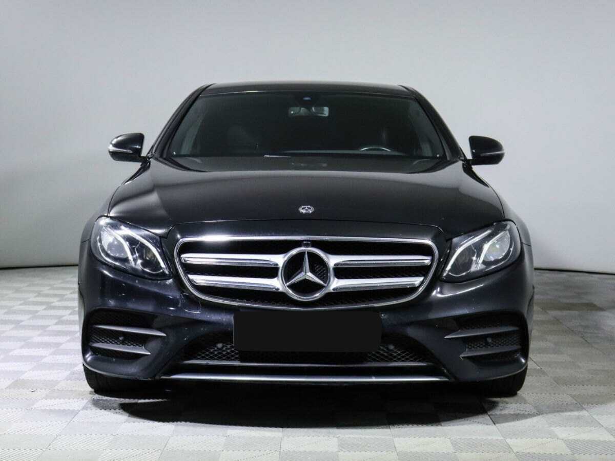 Mercedes-Benz E-Класс 2018 года с пробегом. Фото: #1