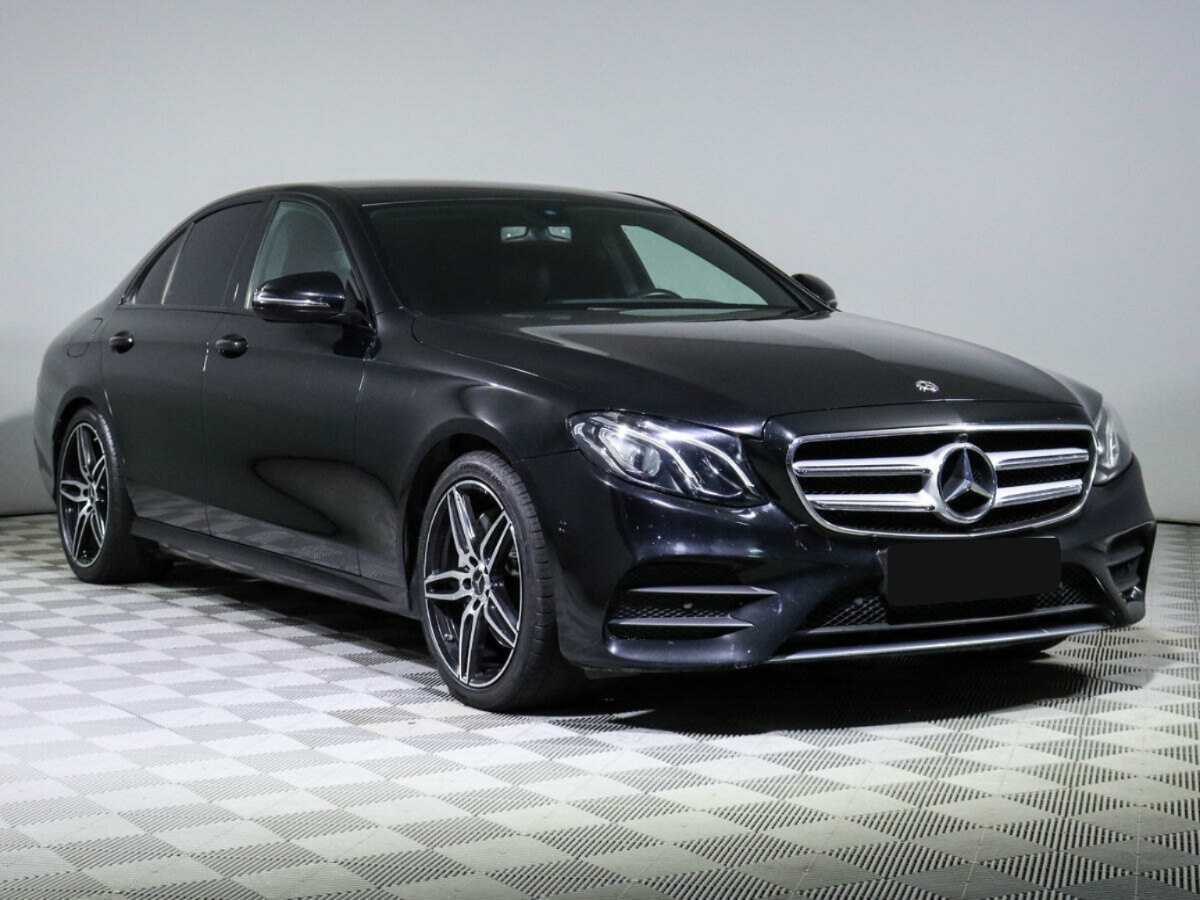 Mercedes-Benz E-Класс 2018 года с пробегом. Фото: #2