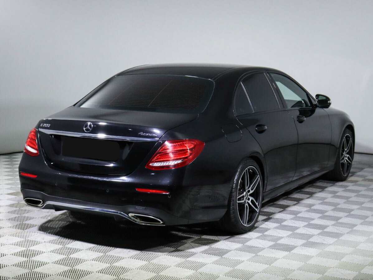 Mercedes-Benz E-Класс 2018 года с пробегом. Фото: #3