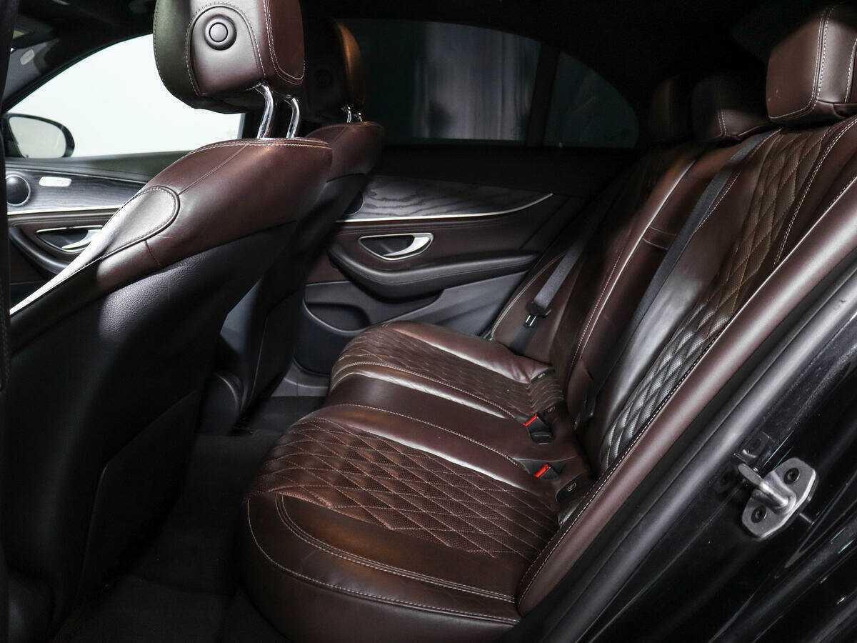 Mercedes-Benz E-Класс 2018 года с пробегом. Фото: #7