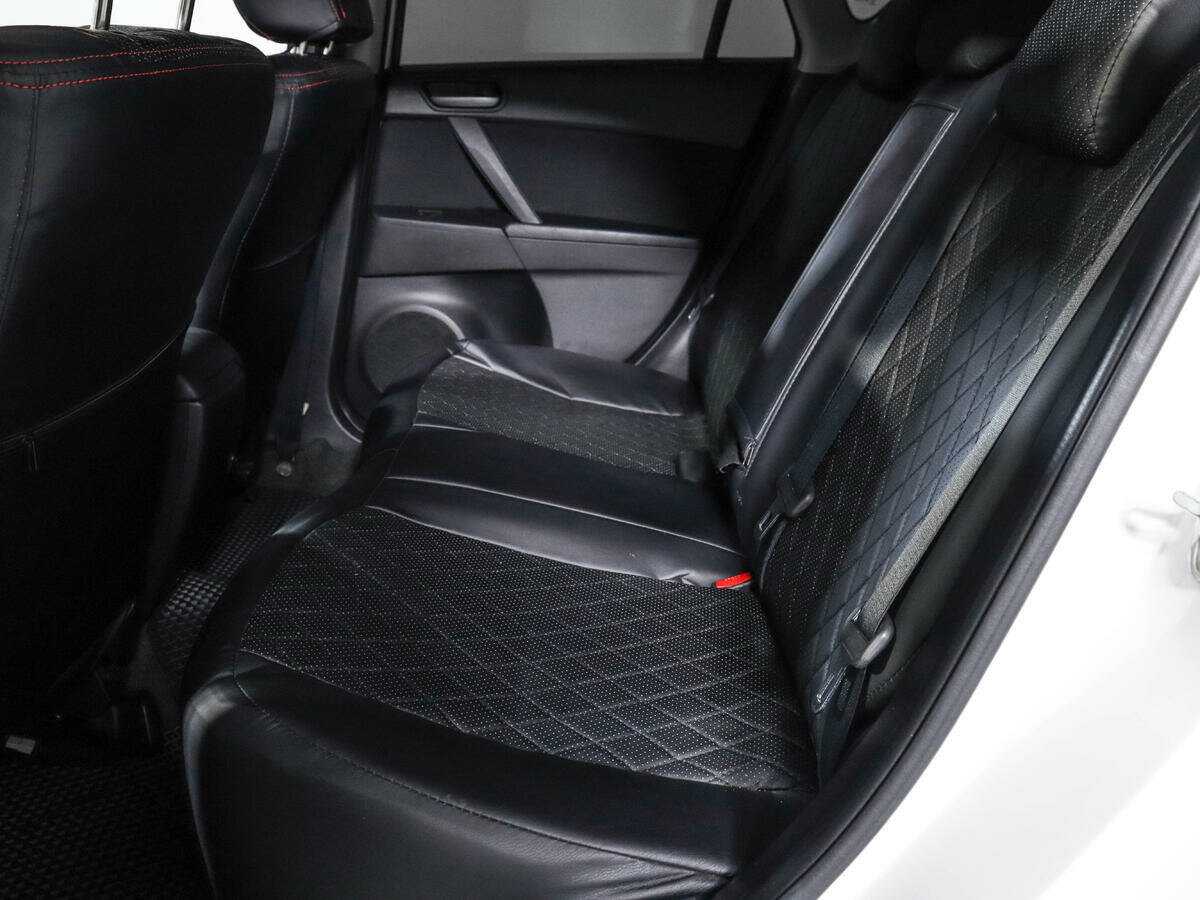 Mazda 3 2011 года с пробегом. Фото: #9