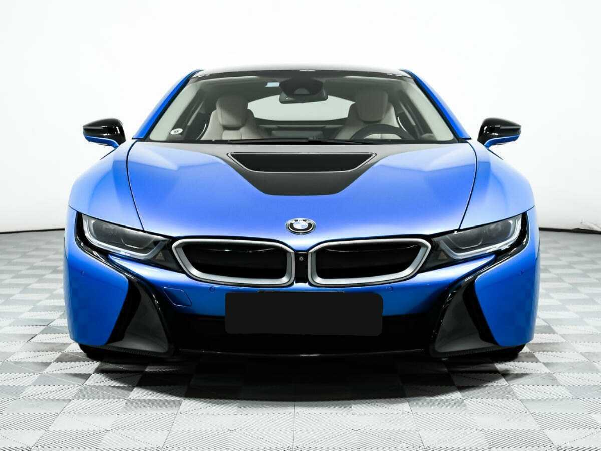 BMW i8 2016 года с пробегом. Фото: #1