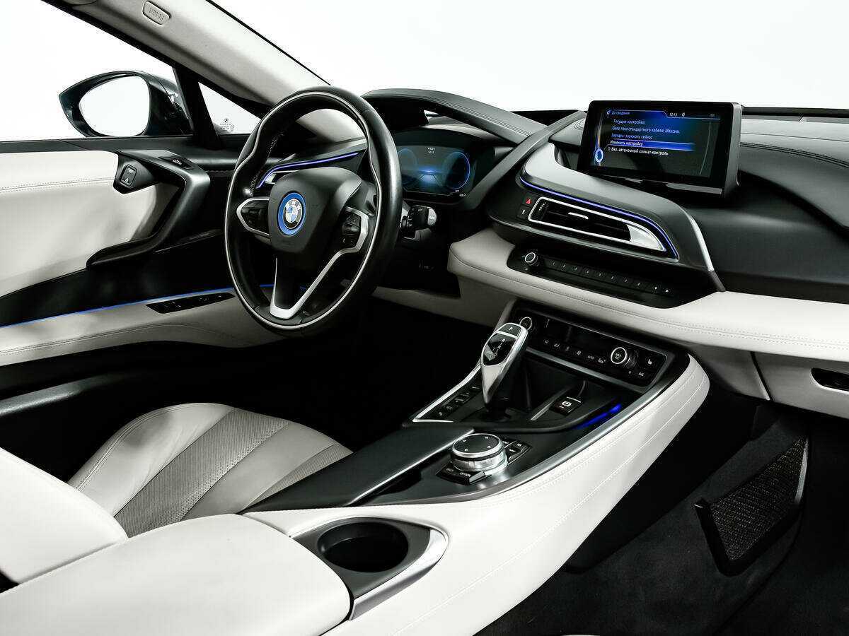 BMW i8 2016 года с пробегом. Фото: #8