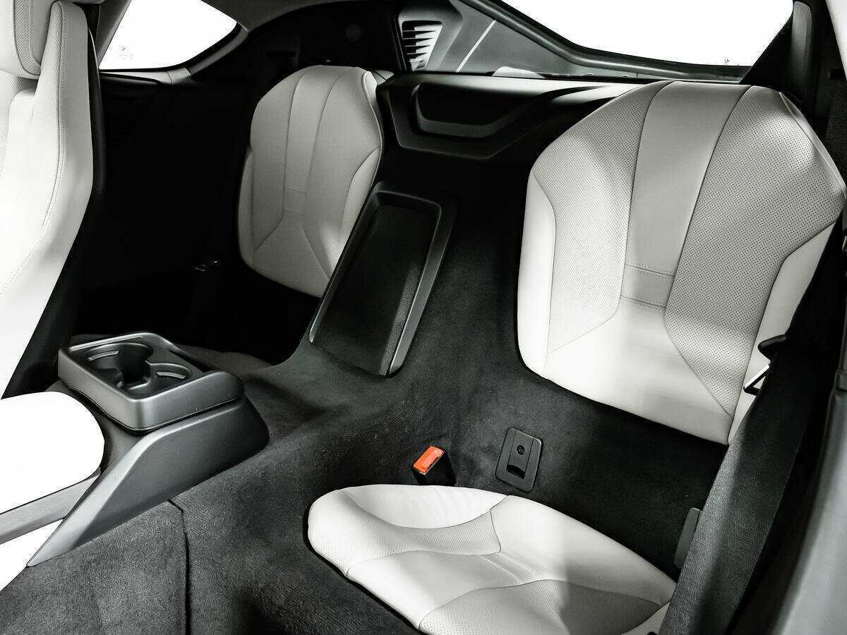 BMW i8 2016 года с пробегом. Фото: #11