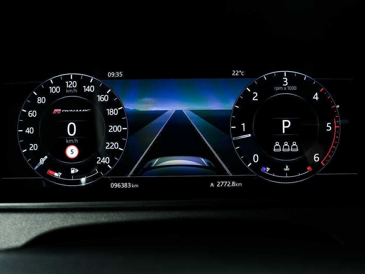 Land Rover Range Rover Velar 2019 года с пробегом. Фото: #9