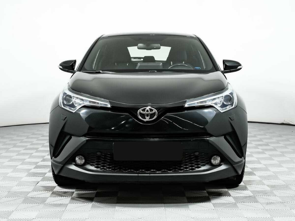 Toyota C-HR 2018 года с пробегом. Фото: #1