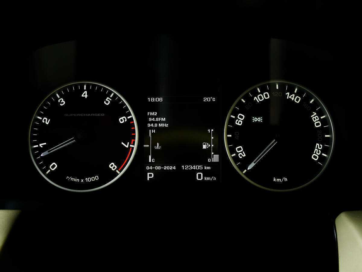 Land Rover Range Rover Sport 2012 года с пробегом. Фото: #9