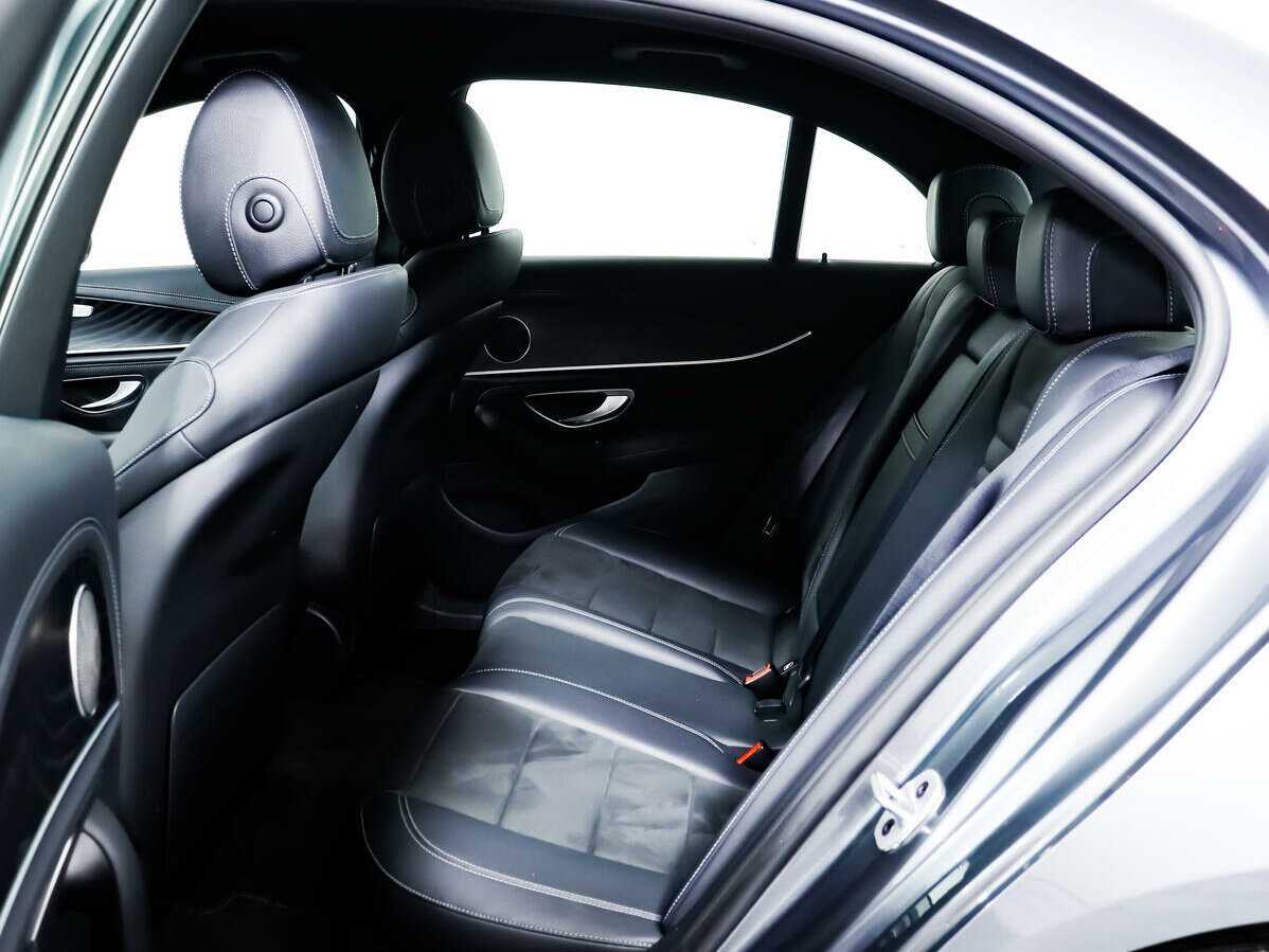 Mercedes-Benz E-Класс 2020 года с пробегом. Фото: #9