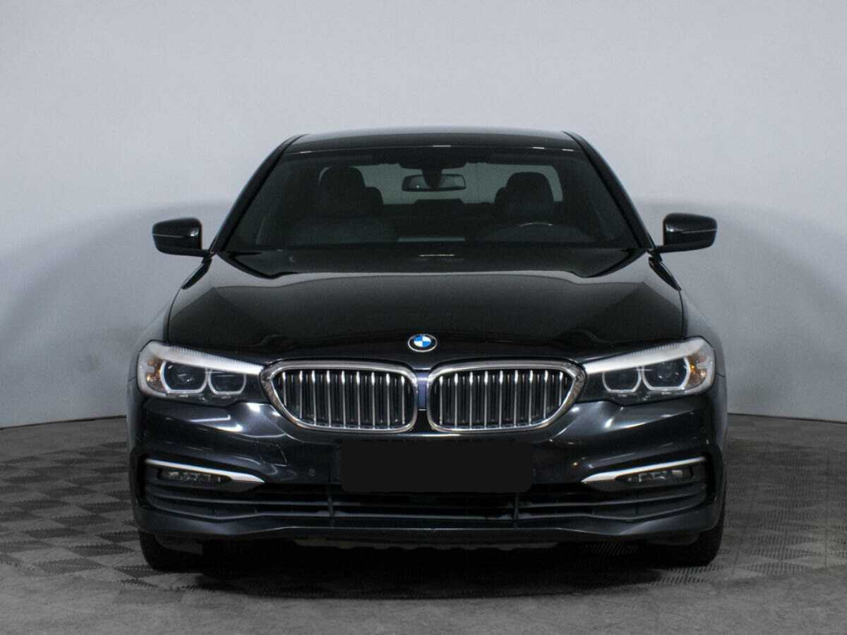BMW 5 серии 2019 года с пробегом. Фото: #1