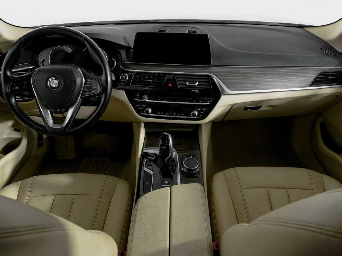 BMW 5 серии 2017 года с пробегом. Фото: #10