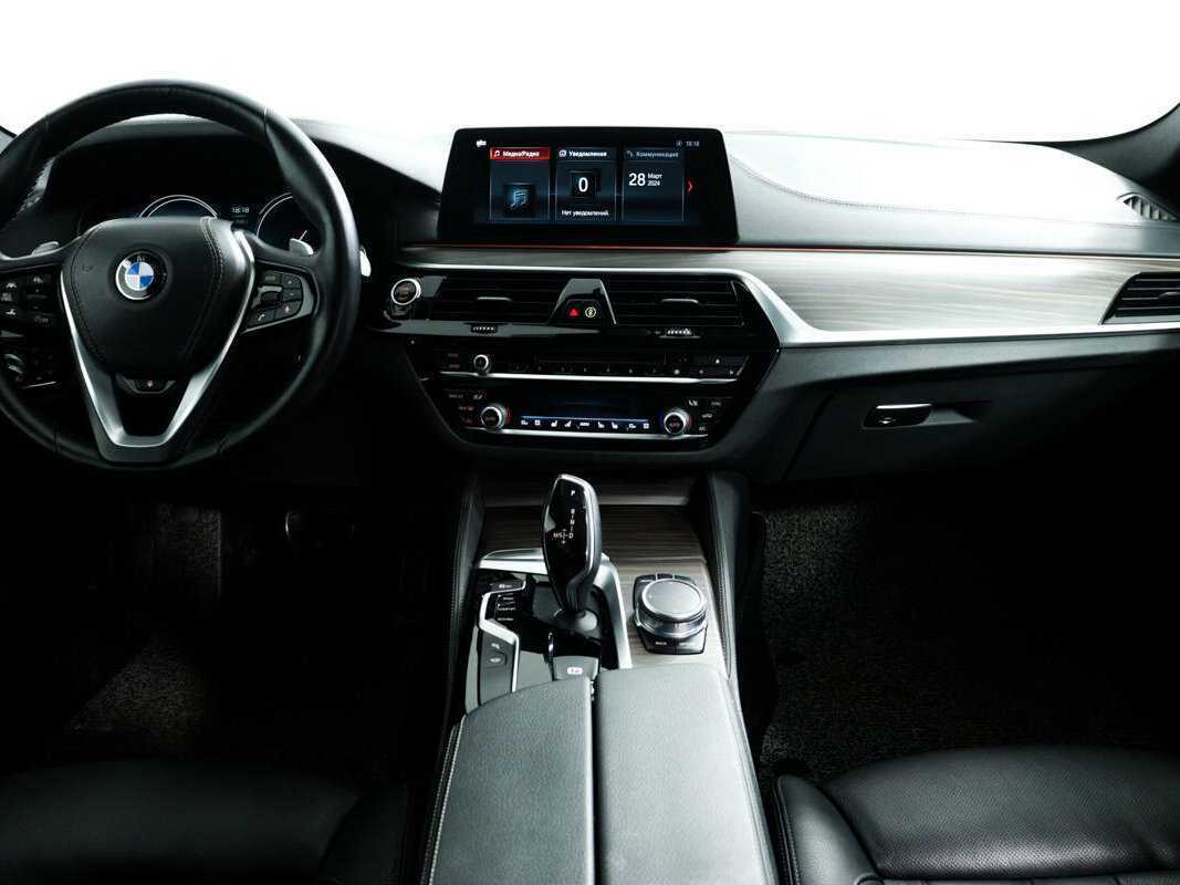 BMW 5 серии 2017 года с пробегом. Фото: #10
