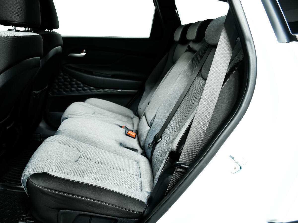 Hyundai Santa Fe 2019 года с пробегом. Фото: #9