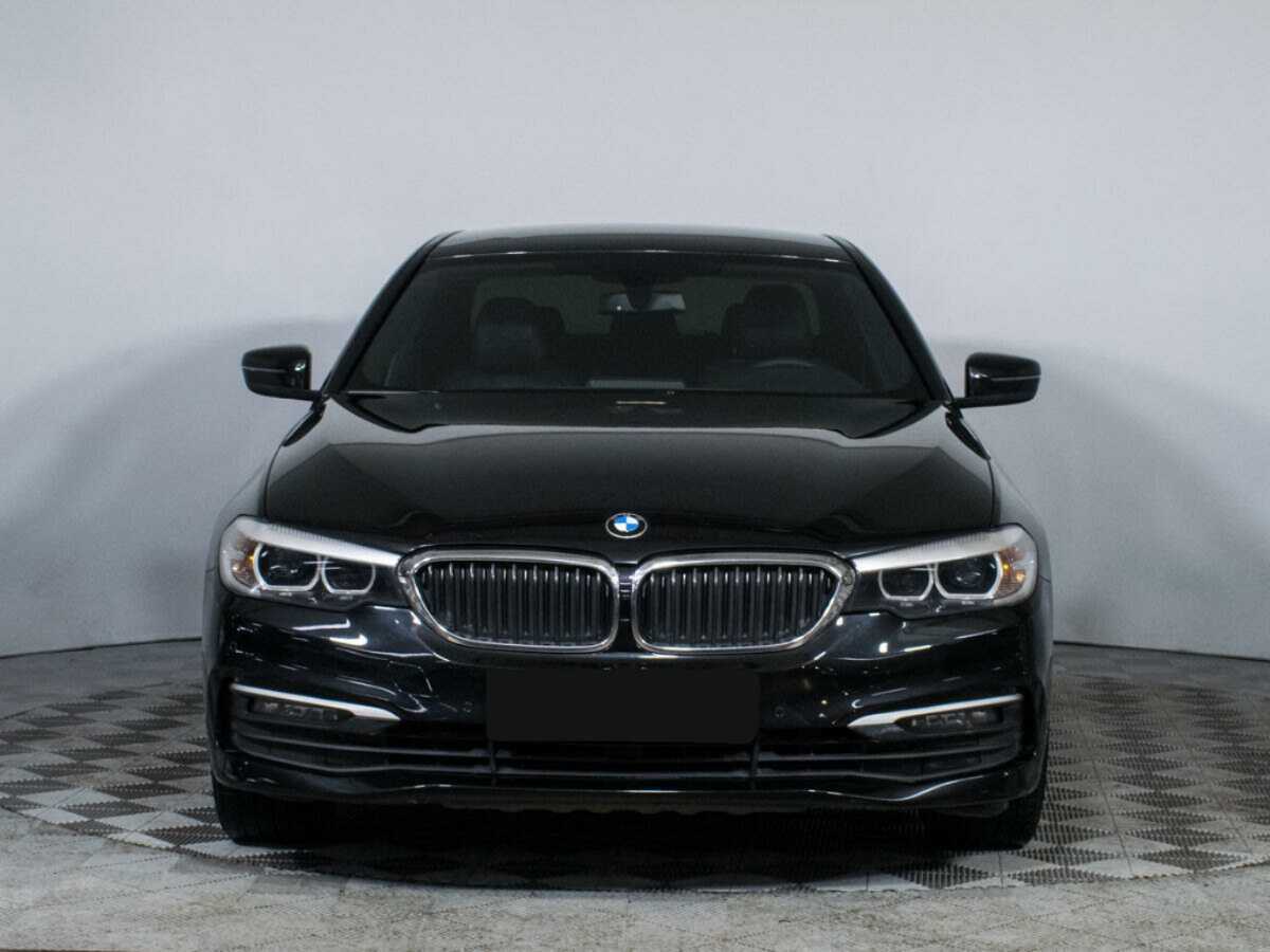 BMW 5 серии 2018 года с пробегом. Фото: #1