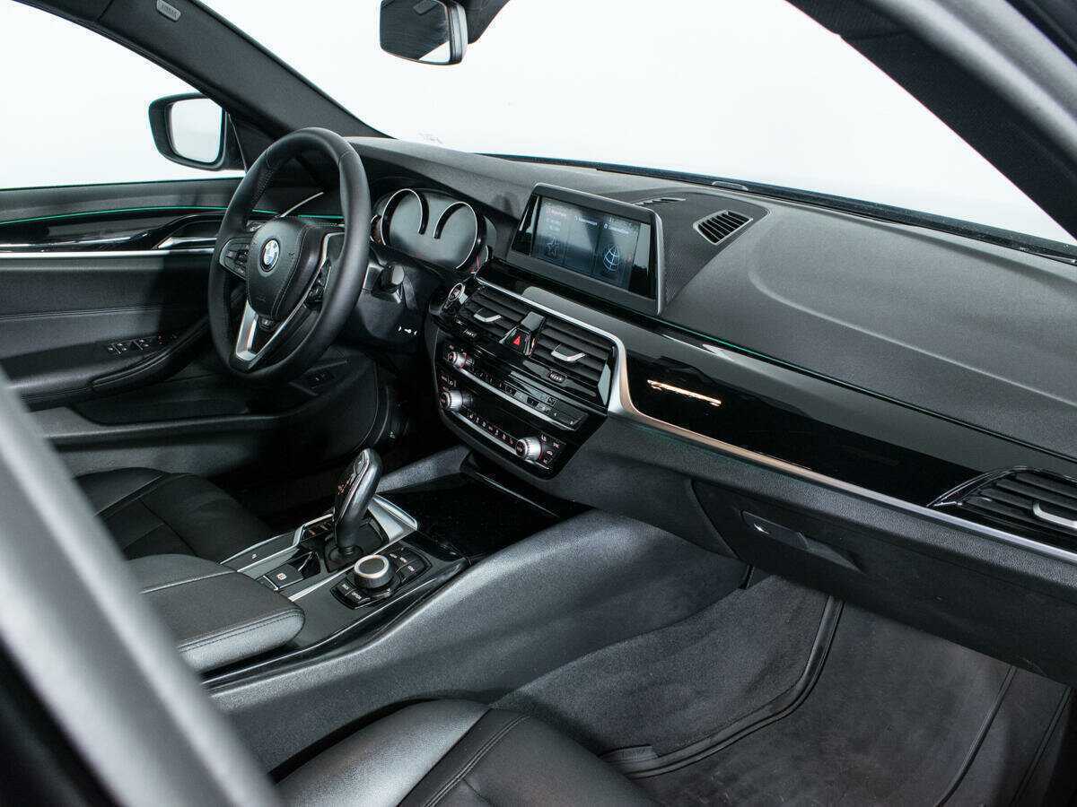 BMW 5 серии 2018 года с пробегом. Фото: #8