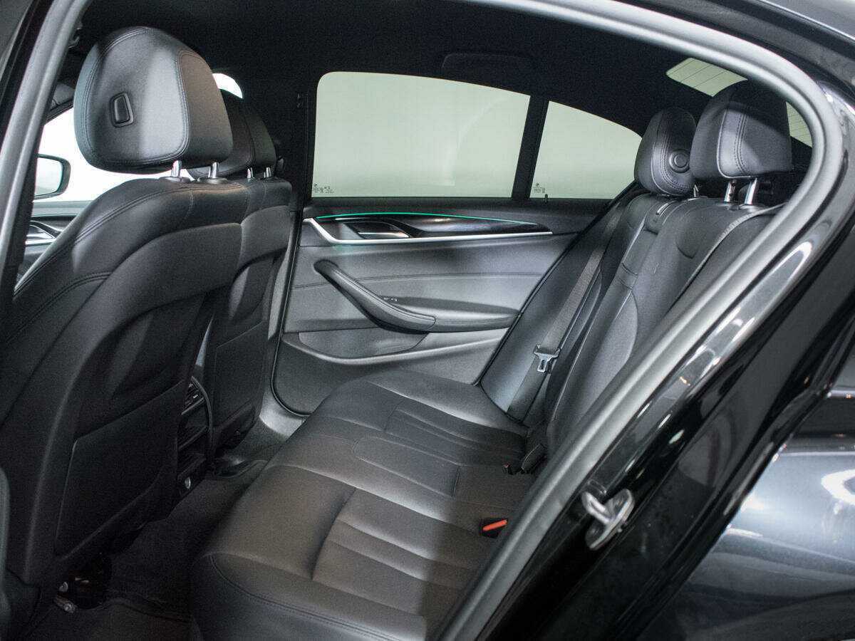 BMW 5 серии 2018 года с пробегом. Фото: #9