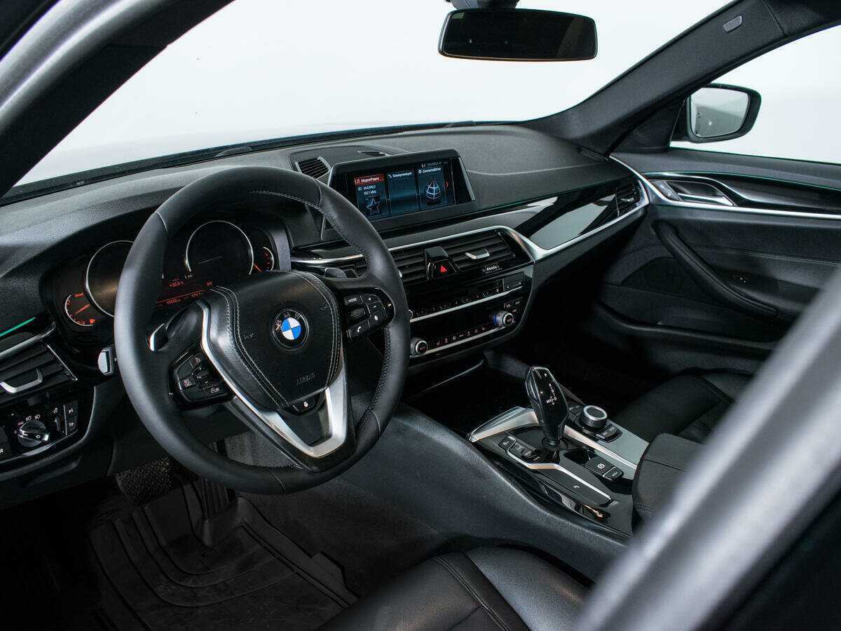 BMW 5 серии 2018 года с пробегом. Фото: #12
