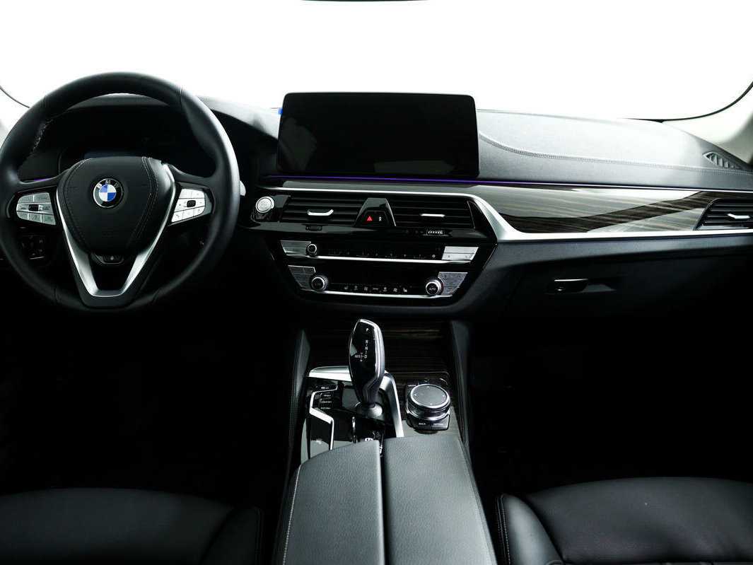 BMW 5 серии 2022 года с пробегом. Фото: #10