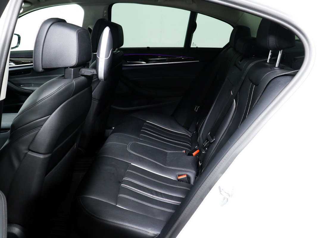 BMW 5 серии 2022 года с пробегом. Фото: #11