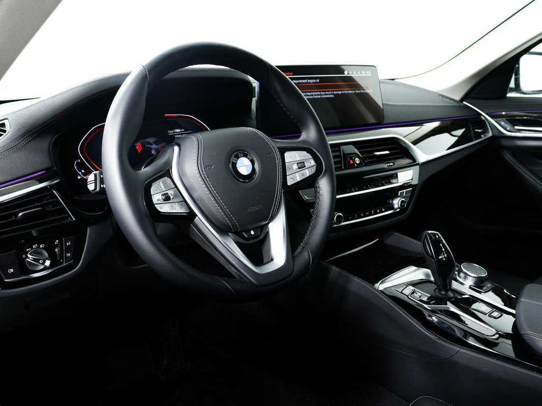 BMW 5 серии 2022 года с пробегом. Фото: #12