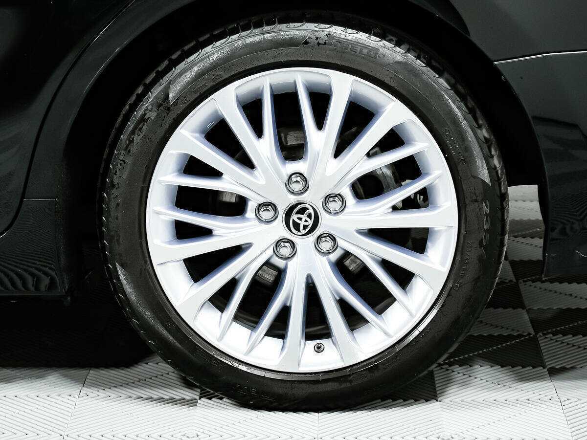 Toyota Camry 2020 года с пробегом. Фото: #13