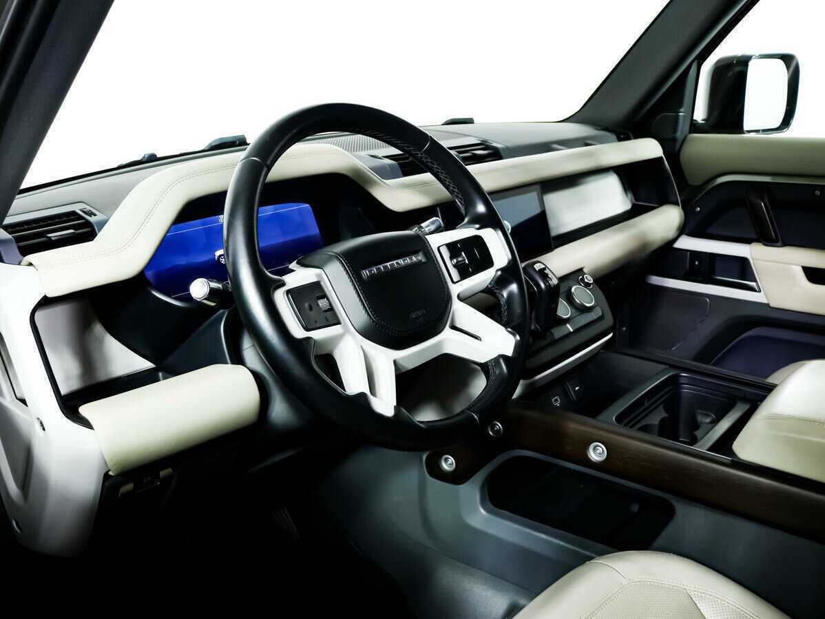 Land Rover Defender 2021 года с пробегом. Фото: #12