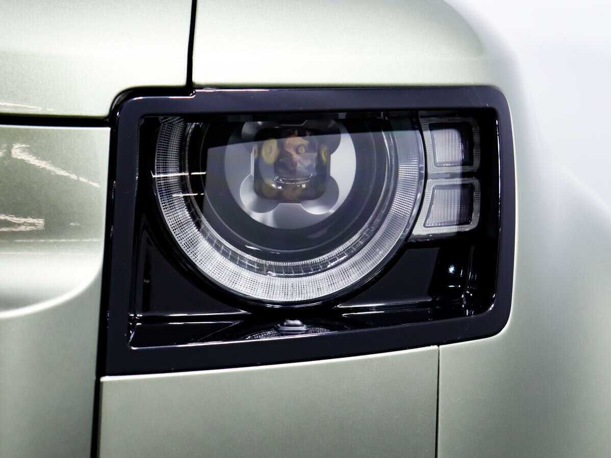 Land Rover Defender 2021 года с пробегом. Фото: #14