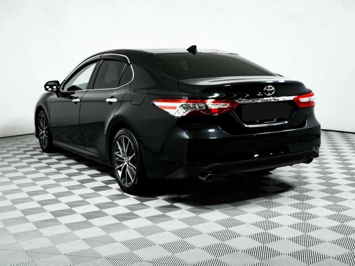 Toyota Camry 2022 года с пробегом. Фото: #6