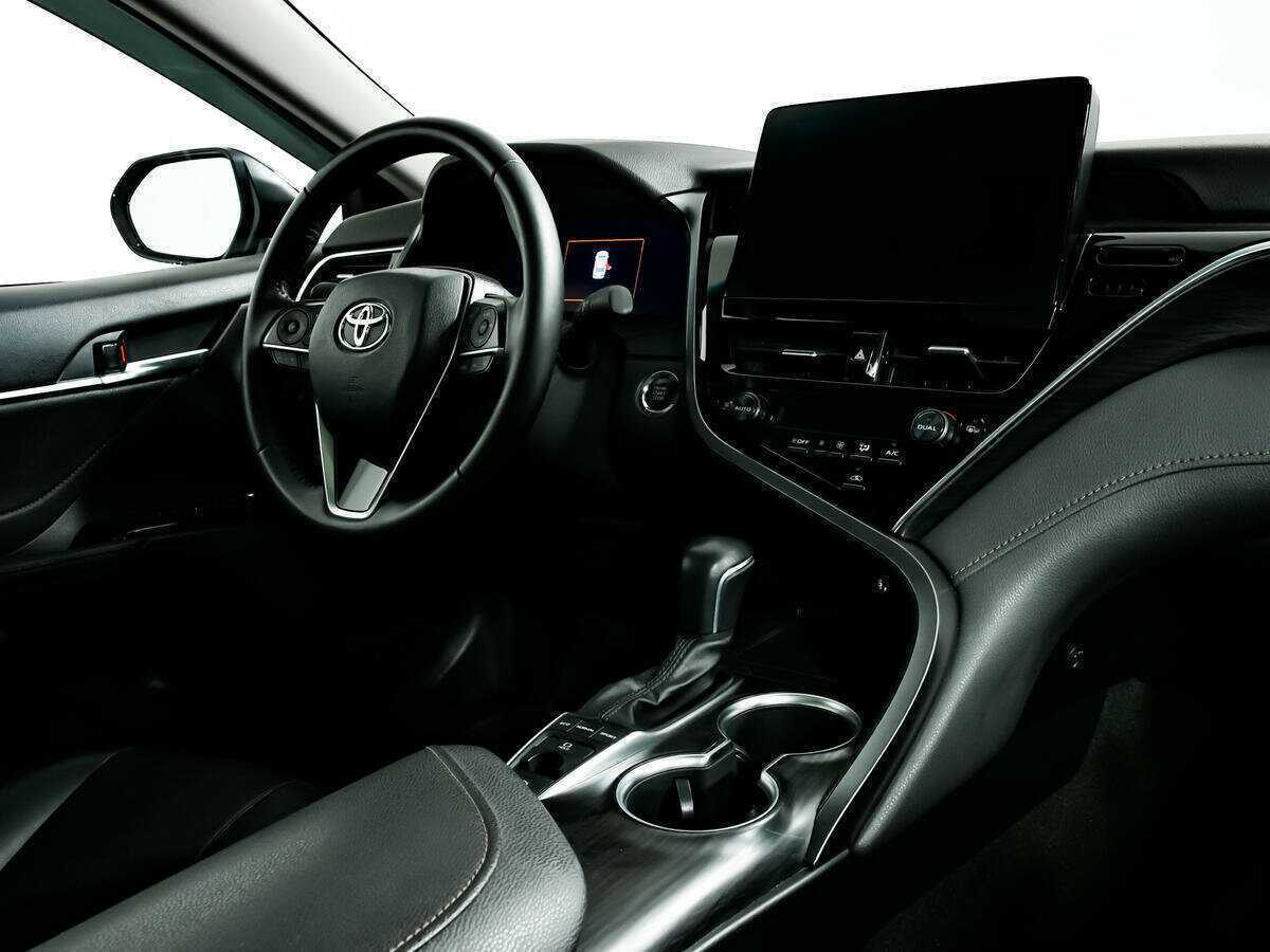 Toyota Camry 2022 года с пробегом. Фото: #8
