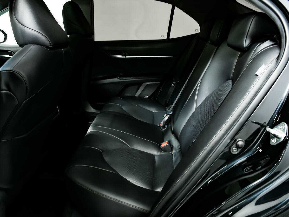 Toyota Camry 2022 года с пробегом. Фото: #11