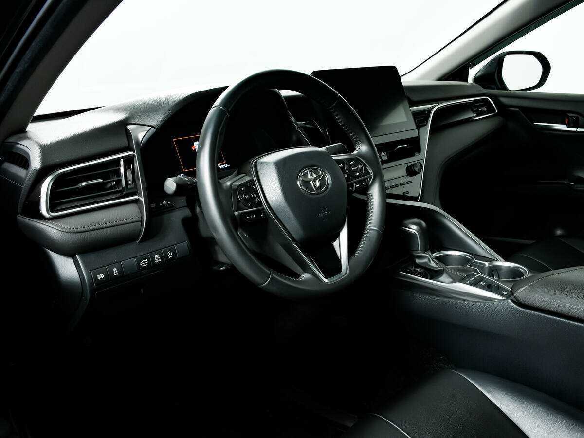 Toyota Camry 2022 года с пробегом. Фото: #12