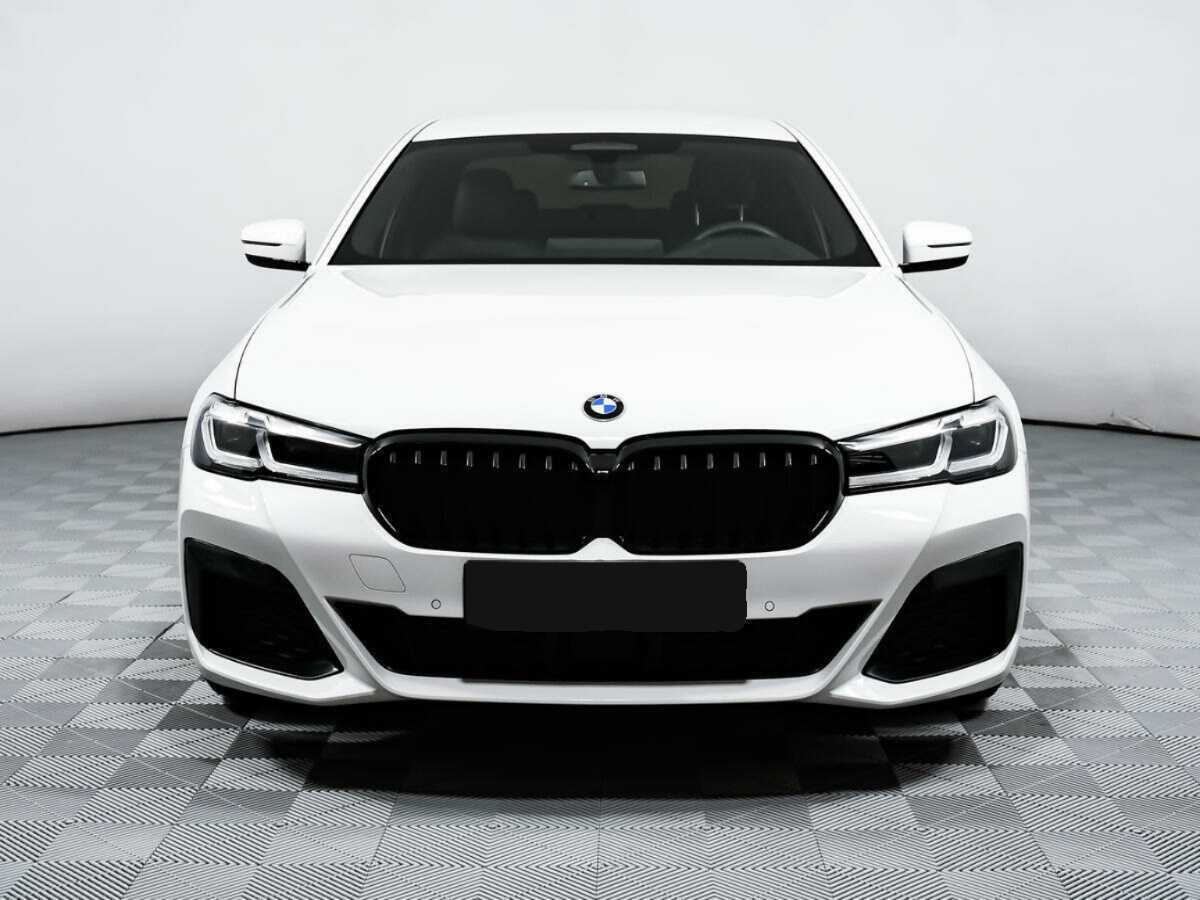 BMW 5 серии 2020 года с пробегом. Фото: #1
