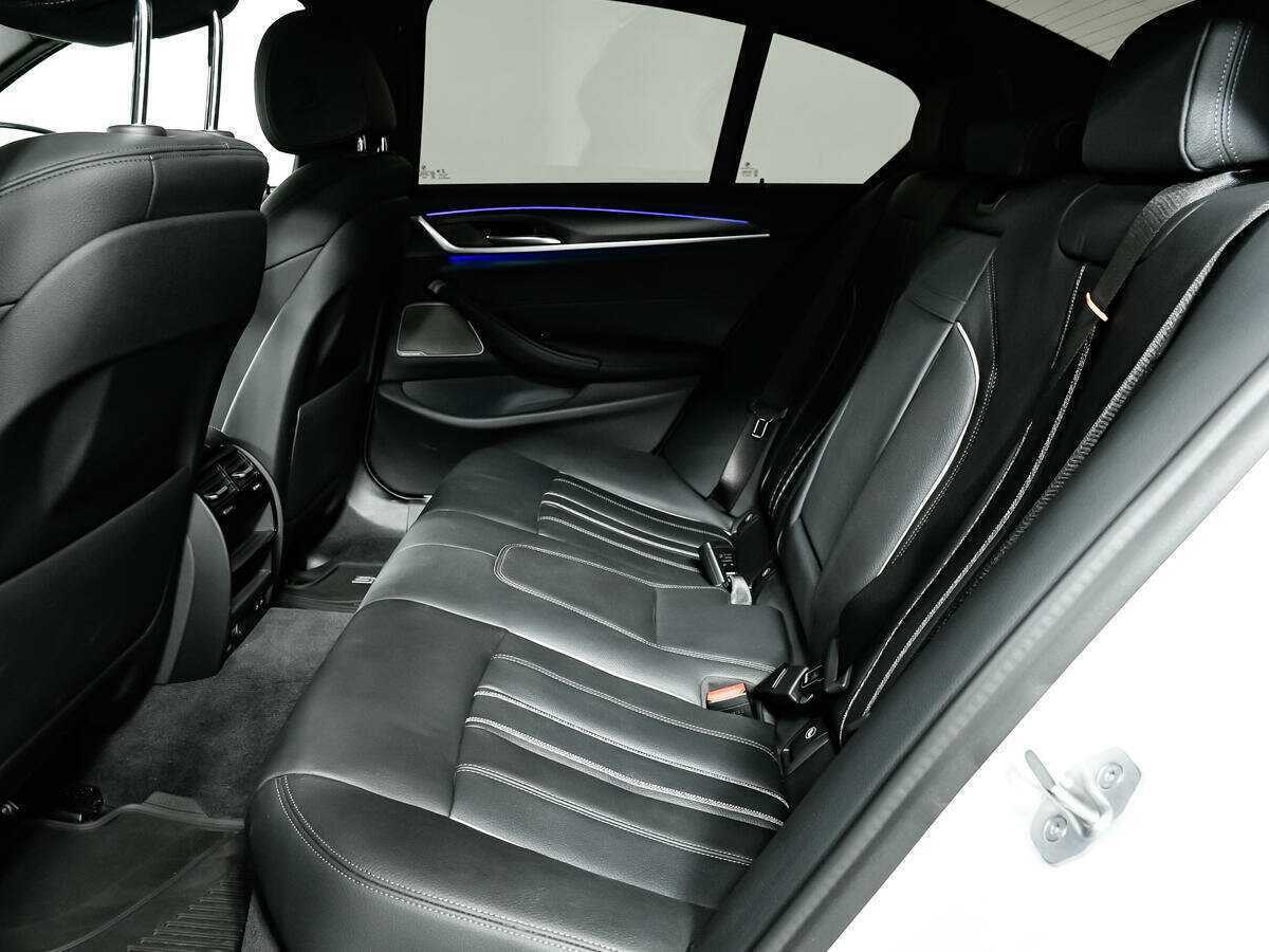 BMW 5 серии 2020 года с пробегом. Фото: #11