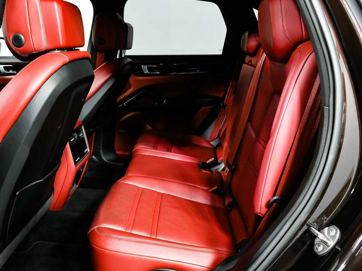 Porsche Cayenne 2019 года с пробегом. Фото: #11