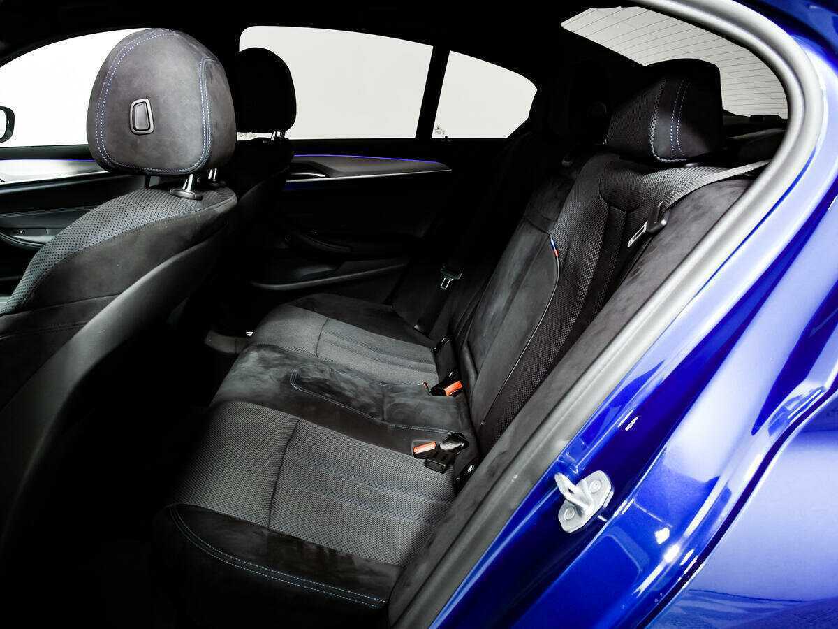 BMW 5 серии 2021 года с пробегом. Фото: #11