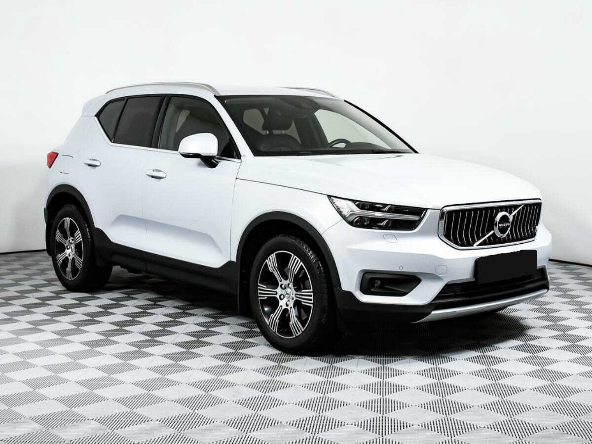 Volvo XC40 2021 года с пробегом. Фото: #2