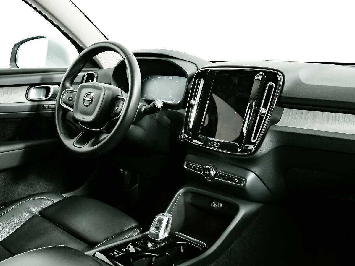 Volvo XC40 2021 года с пробегом. Фото: #8