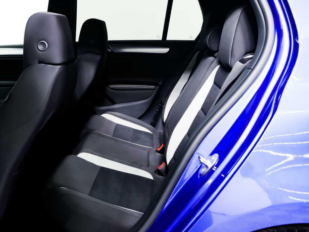 Volkswagen Golf R 2012 года с пробегом. Фото: #11