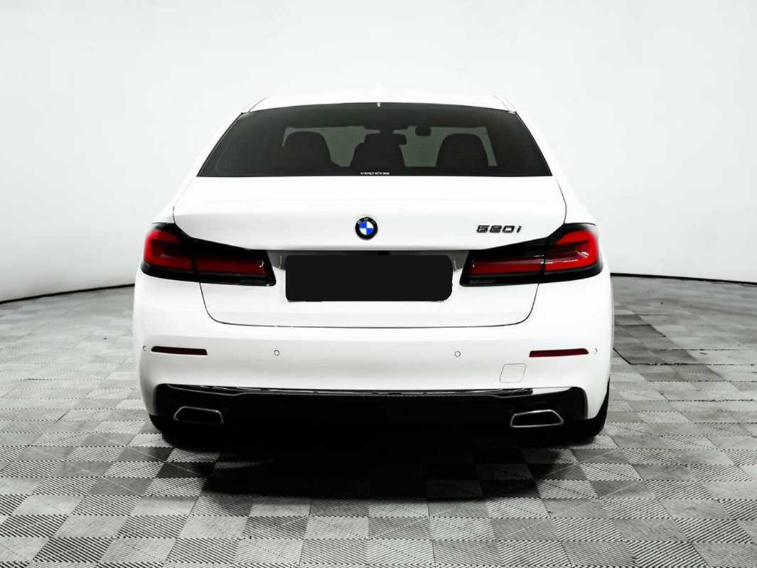 BMW 5 серии 2021 года с пробегом. Фото: #5