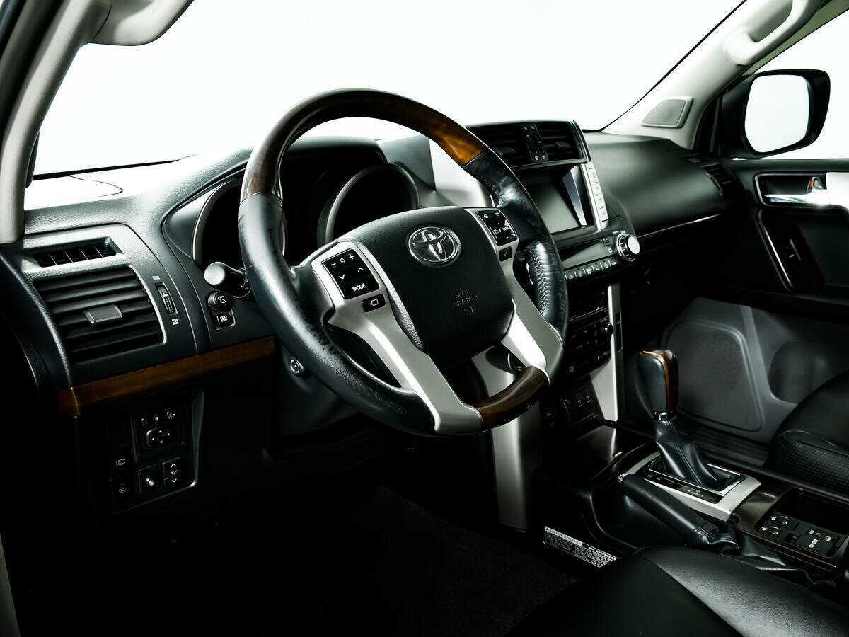 Toyota Land Cruiser Prado 2011 года с пробегом. Фото: #12