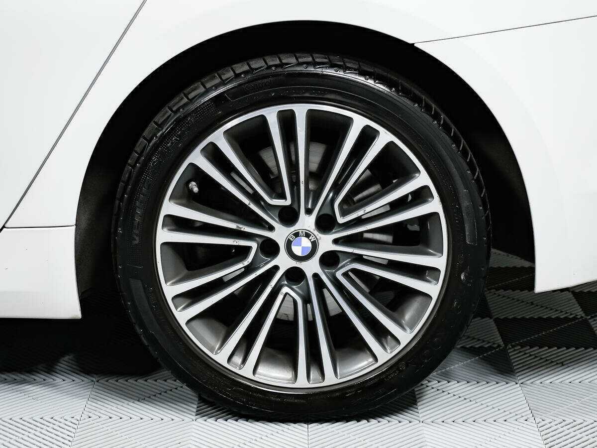 BMW 5 серии 2018 года с пробегом. Фото: #12