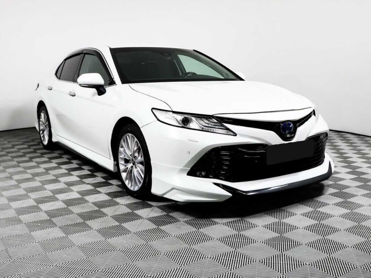 Toyota Camry 2019 года с пробегом. Фото: #2