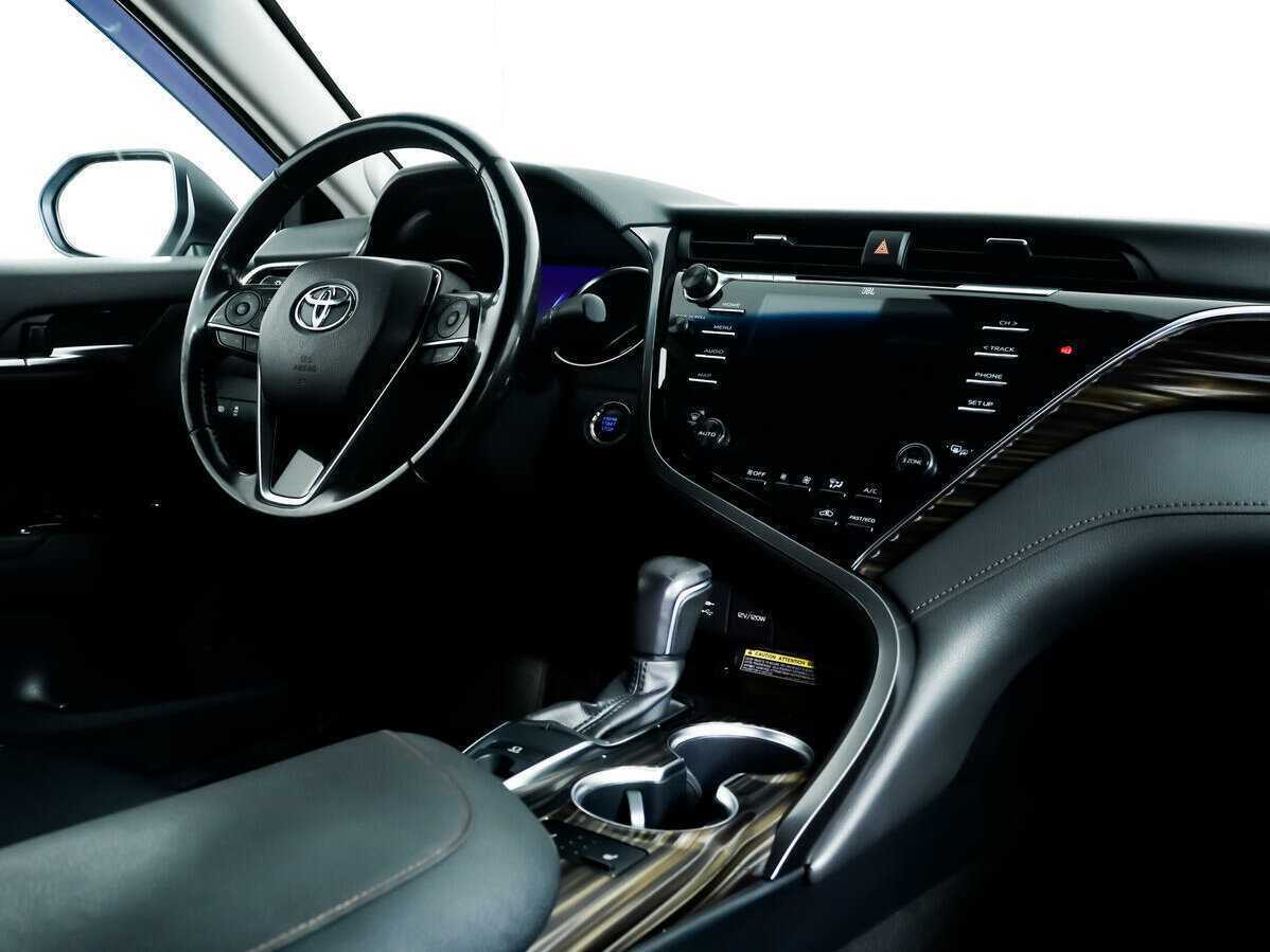 Toyota Camry 2019 года с пробегом. Фото: #8