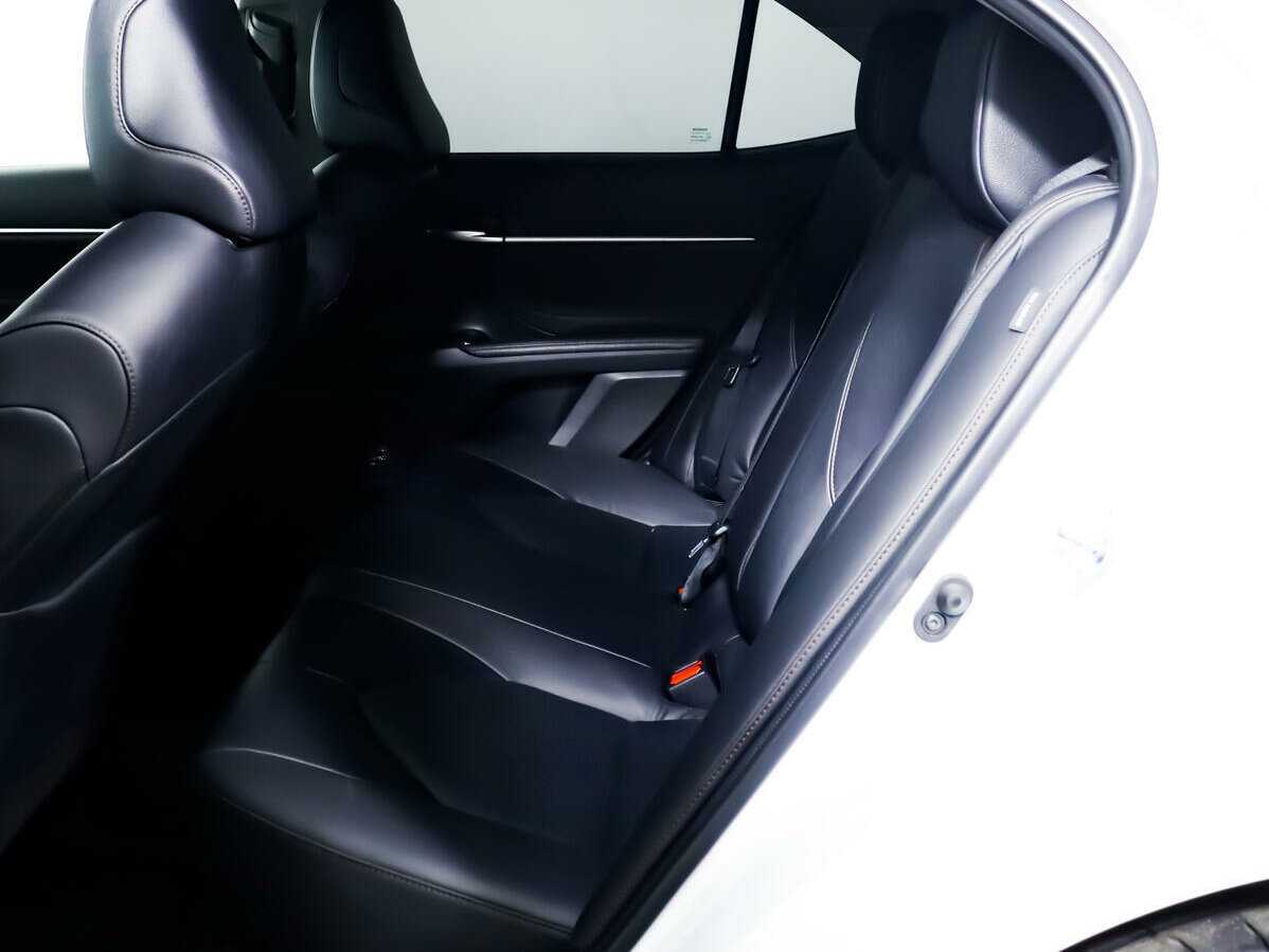 Toyota Camry 2019 года с пробегом. Фото: #11