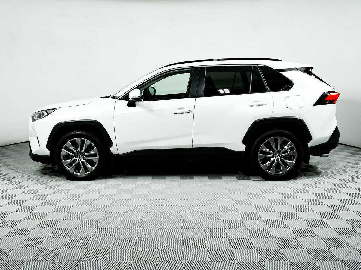 Toyota RAV4 2021 года с пробегом. Фото: #7